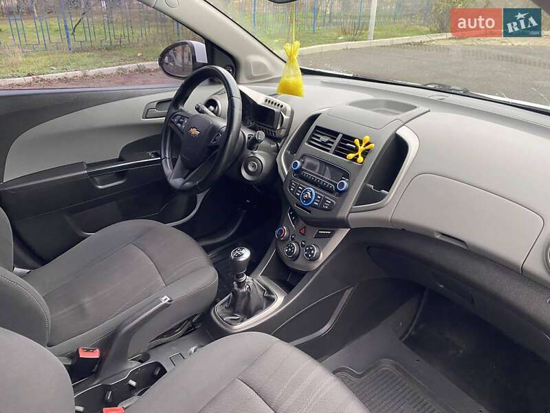 Хэтчбек Chevrolet Aveo 2011 в Николаеве фото 28 Хэтчбек Chevrolet Aveo 2011 в Николаеве