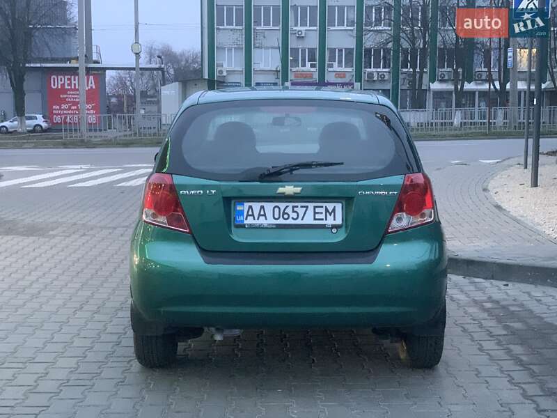 Хетчбек Chevrolet Aveo 2004 в Дніпрі