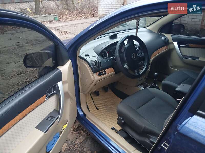 Седан Chevrolet Aveo 2008 в Запоріжжі