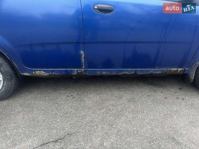 Седан Chevrolet Aveo 2006 в Чернігові