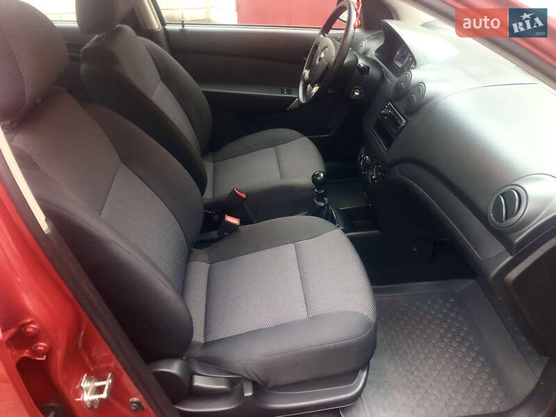 Седан Chevrolet Aveo 2010 в Каменском фото 8 Седан Chevrolet Aveo 2010 в Каменском