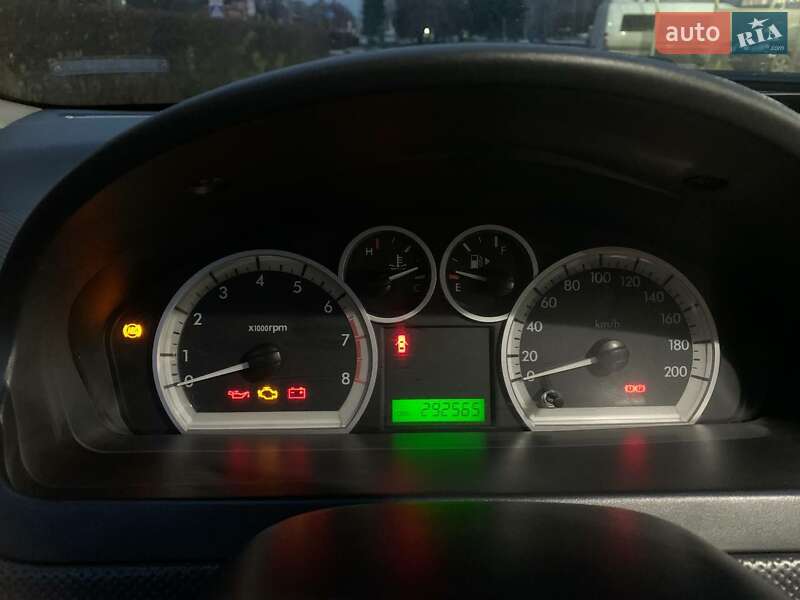 Седан Chevrolet Aveo 2008 в Черновцах