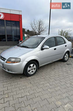 Седан Chevrolet Aveo 2006 в Чернівцях
