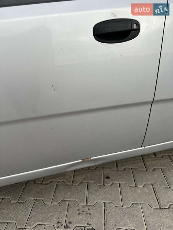 Седан Chevrolet Aveo 2006 в Чернівцях