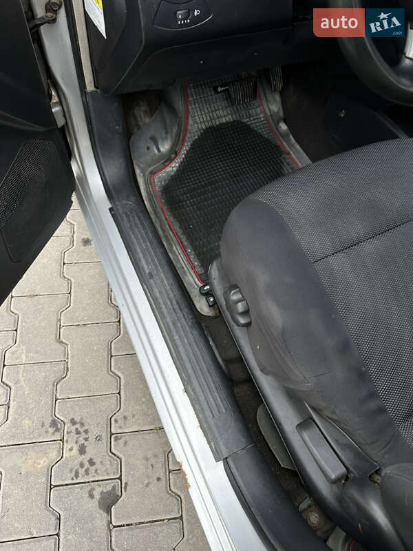 Седан Chevrolet Aveo 2006 в Чернівцях