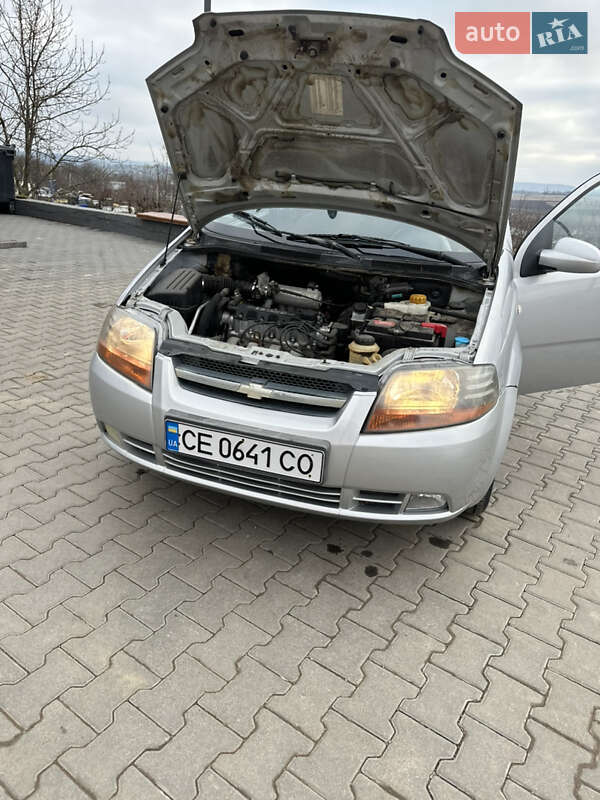 Седан Chevrolet Aveo 2006 в Чернівцях