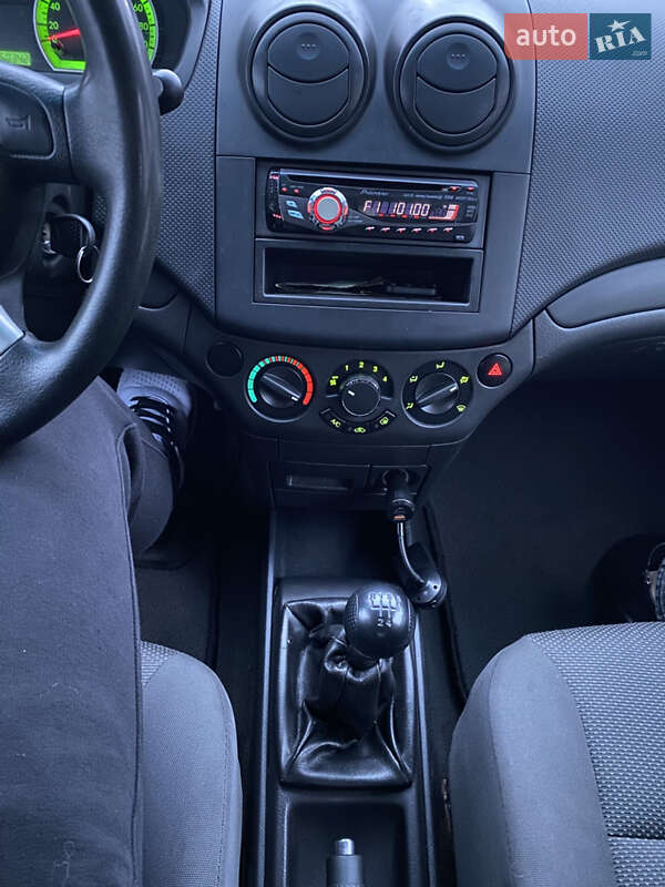 Седан Chevrolet Aveo 2007 в Полтаві