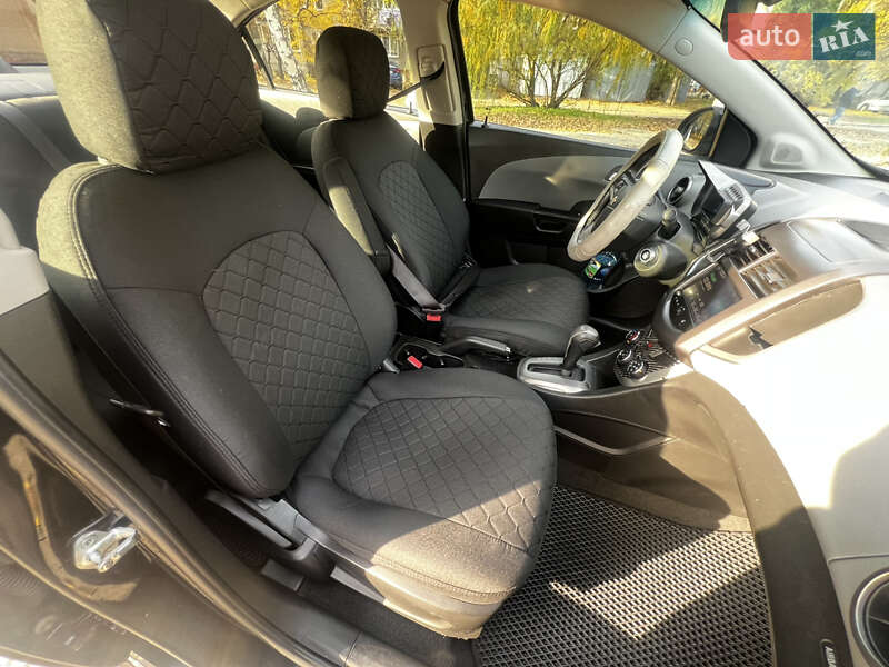 Седан Chevrolet Aveo 2014 в Кременчуге