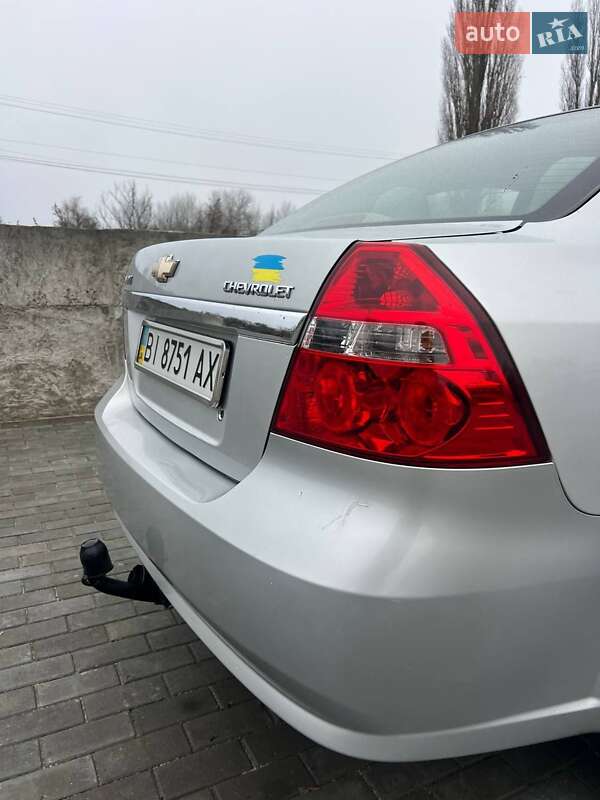 Седан Chevrolet Aveo 2008 в Хороле