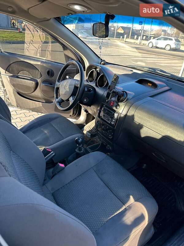 Седан Chevrolet Aveo 2006 в Знаменке