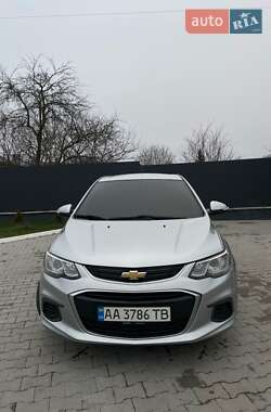 Седан Chevrolet Aveo 2017 в Волочиске