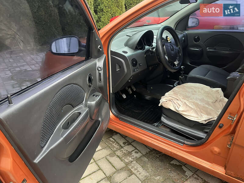 Седан Chevrolet Aveo 2005 в Кам'янець-Подільському