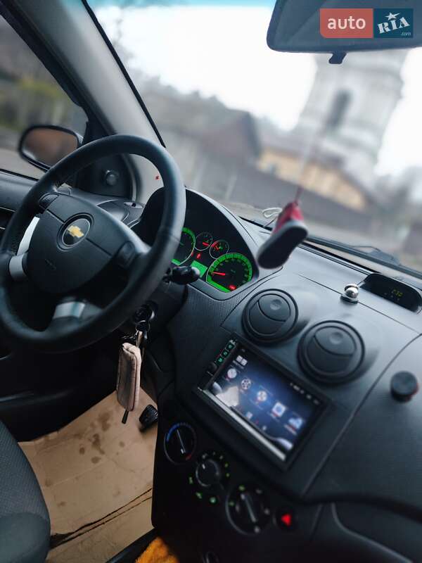Хэтчбек Chevrolet Aveo 2010 в Козельце