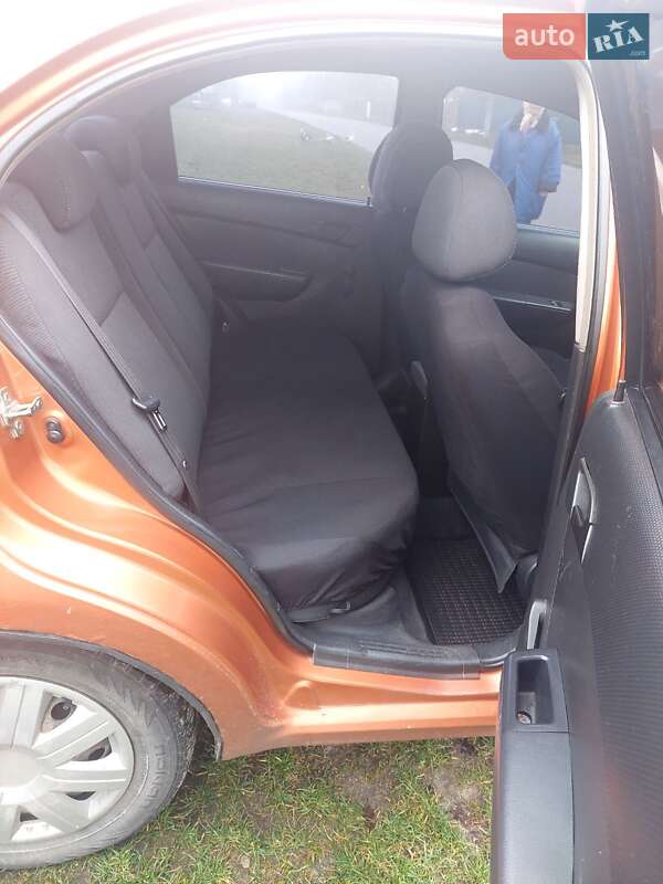 Седан Chevrolet Aveo 2007 в Миронівці