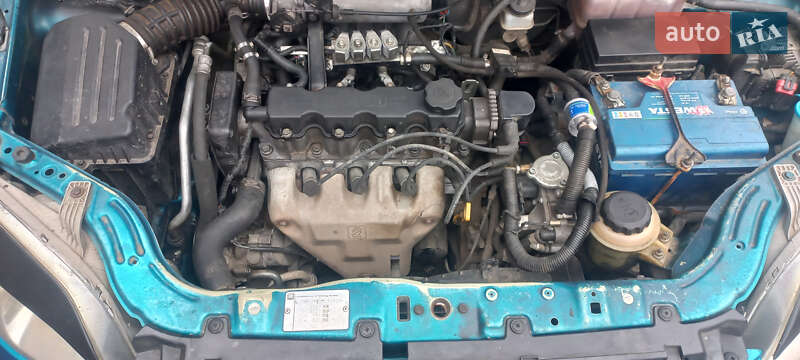 Седан Chevrolet Aveo 2008 в Днепре