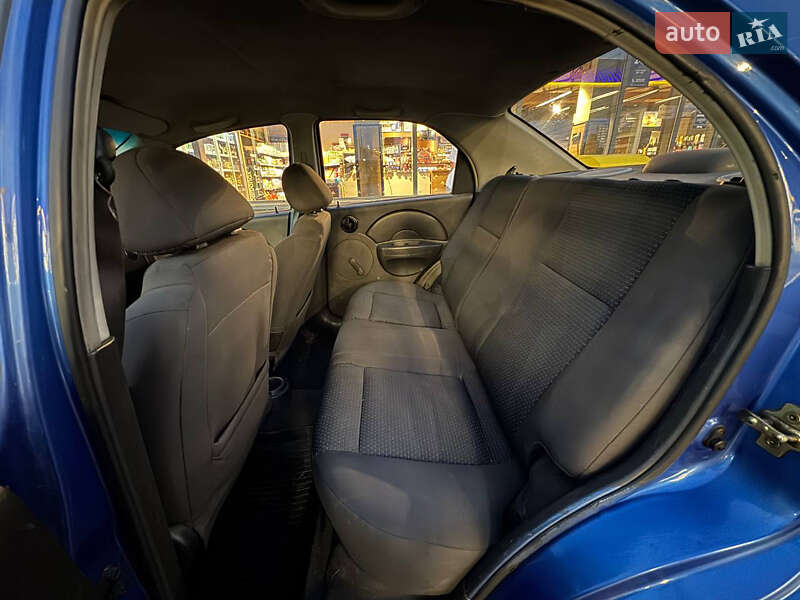 Седан Chevrolet Aveo 2005 в Полтаві