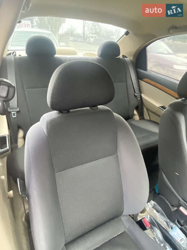 Седан Chevrolet Aveo 2008 в Киеве фото 3 Седан Chevrolet Aveo 2008 в Киеве