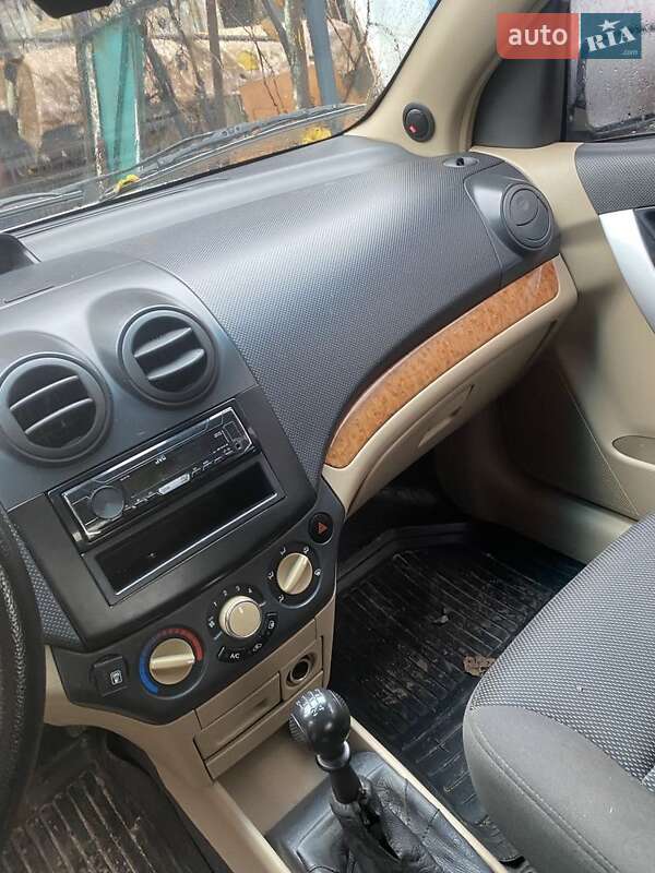 Седан Chevrolet Aveo 2008 в Кропивницком