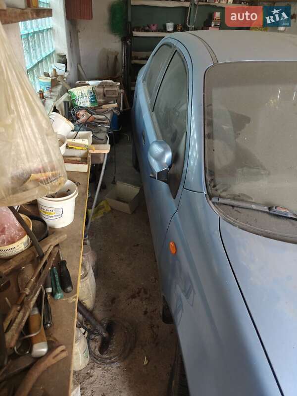 Седан Chevrolet Aveo 2005 в Береговому