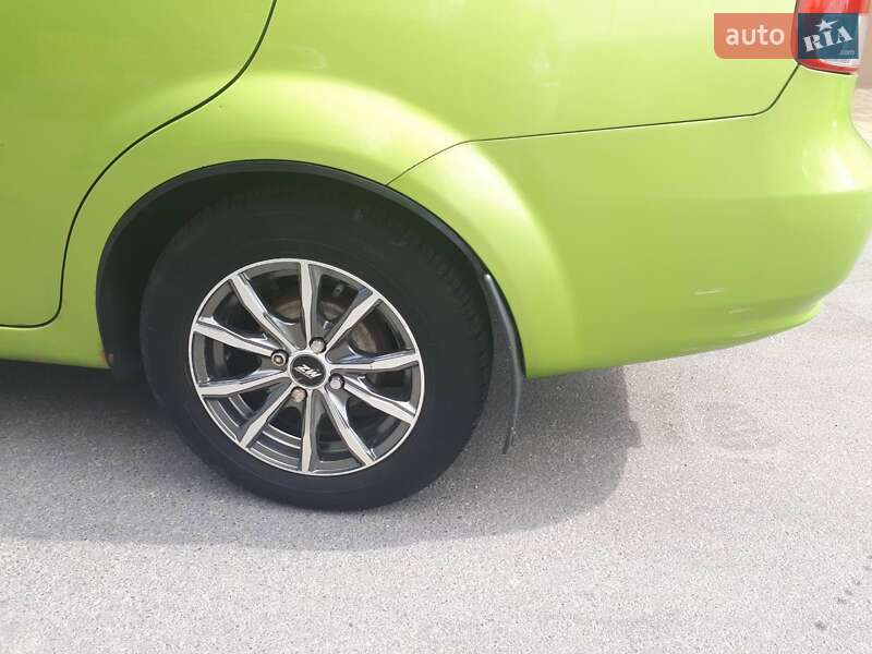 Седан Chevrolet Aveo 2005 в Вінниці