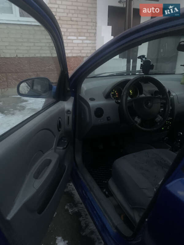 Седан Chevrolet Aveo 2004 в Горохове