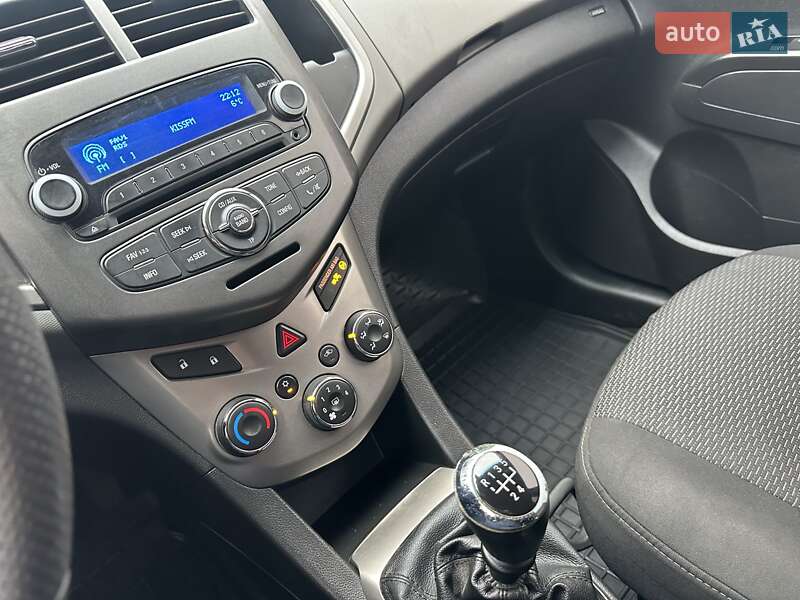 Хэтчбек Chevrolet Aveo 2012 в Киеве