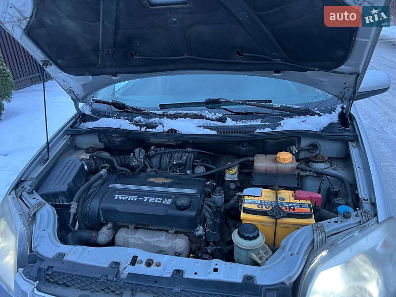 Седан Chevrolet Aveo 2008 в Києві