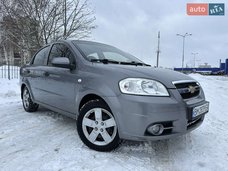Седан Chevrolet Aveo 2011 в Сумах