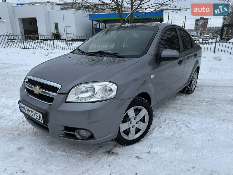 Седан Chevrolet Aveo 2011 в Сумах