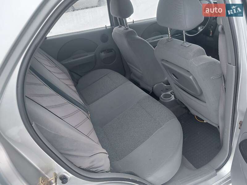 Седан Chevrolet Aveo 2005 в Білій Церкві