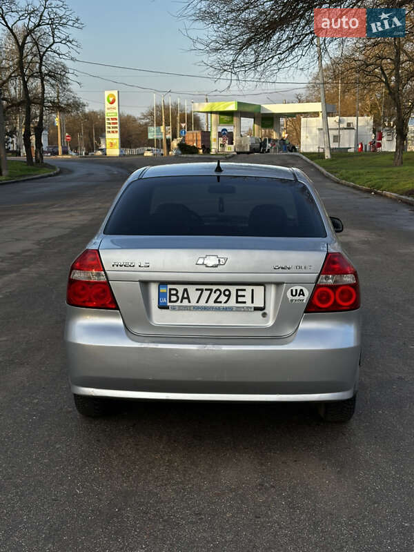 Седан Chevrolet Aveo 2006 в Миколаєві