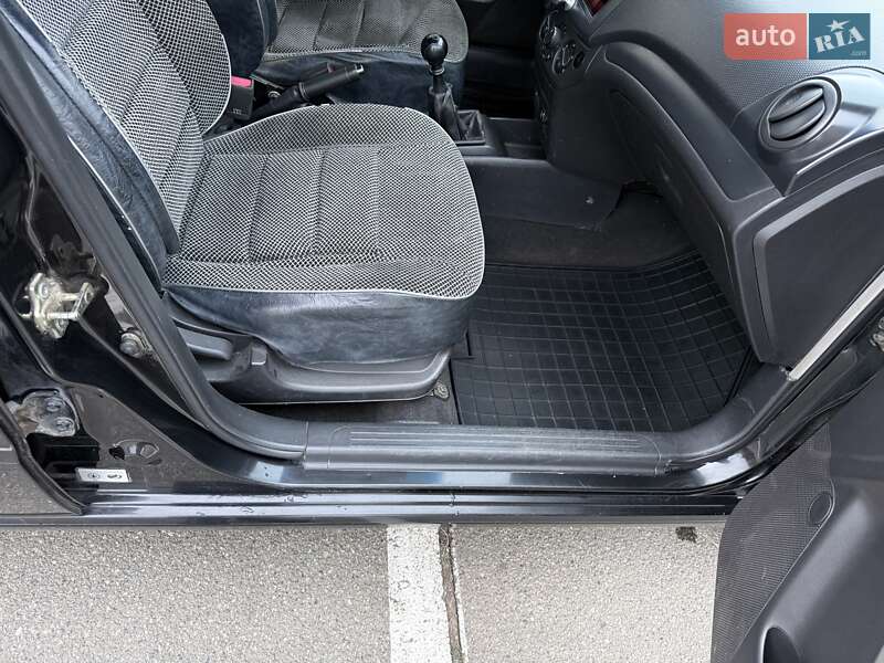 Седан Chevrolet Aveo 2007 в Киеве фото 28 Седан Chevrolet Aveo 2007 в Киеве