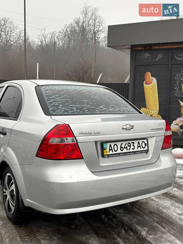 Седан Chevrolet Aveo 2008 в Иршаве