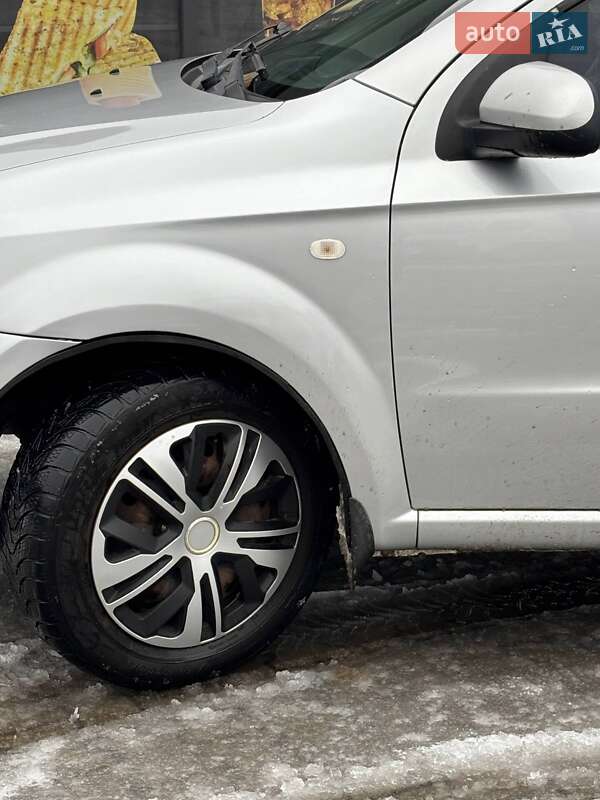 Седан Chevrolet Aveo 2008 в Иршаве