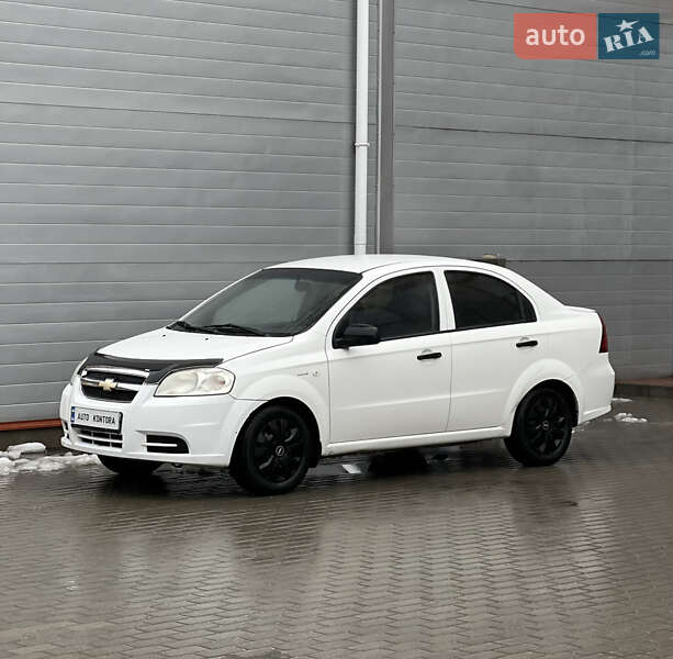 Седан Chevrolet Aveo 2008 в Сумах