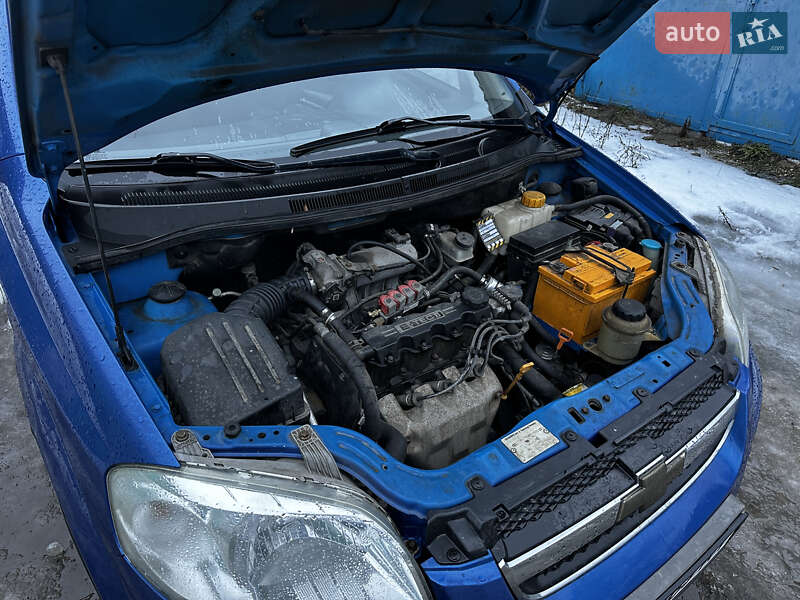 Седан Chevrolet Aveo 2007 в Харькове