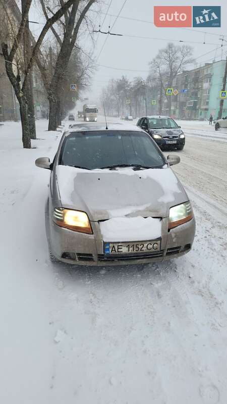 Седан Chevrolet Aveo 2005 в Днепре