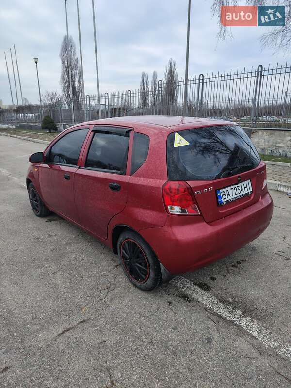 Хэтчбек Chevrolet Aveo 2005 в Кропивницком