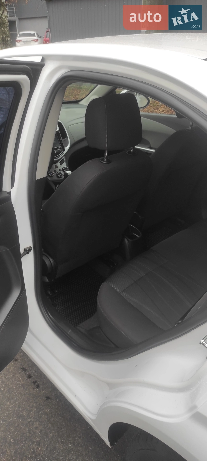 2017 Chevrolet Aveo - мініатюра 9
