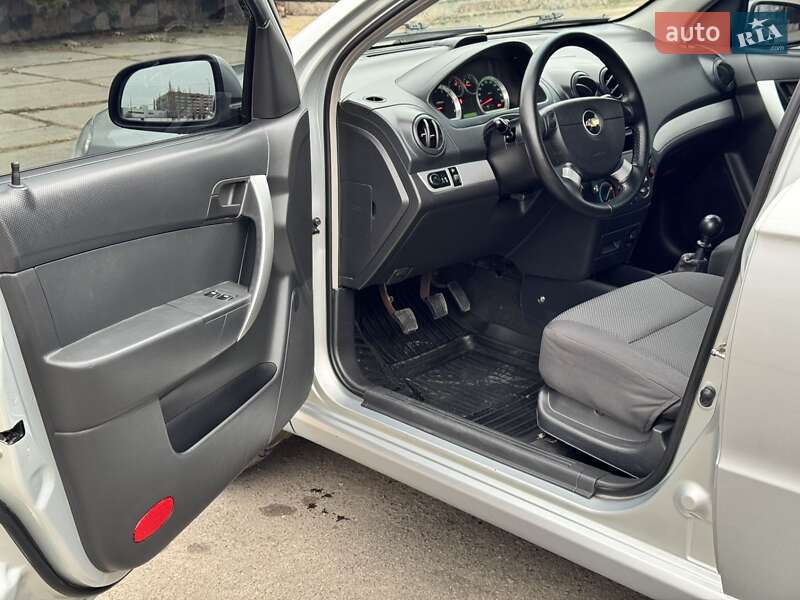 Седан Chevrolet Aveo 2008 в Николаеве