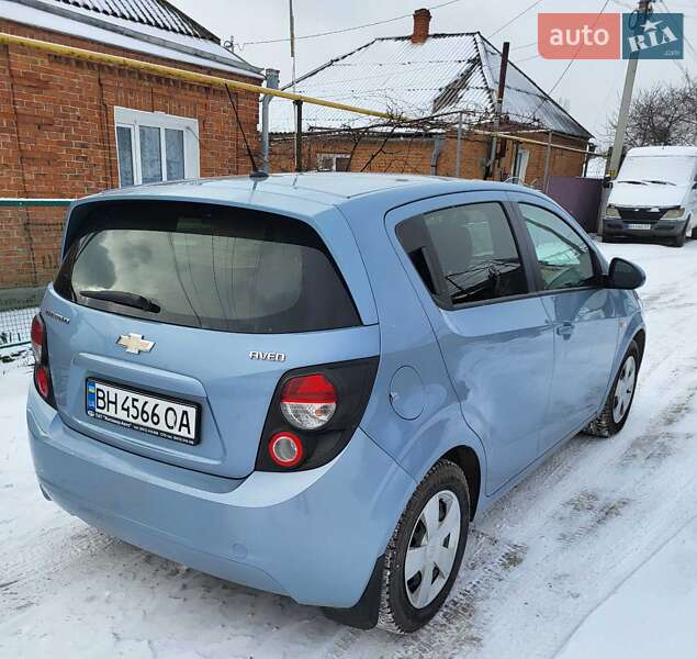 Хетчбек Chevrolet Aveo 2012 в Ананьїві