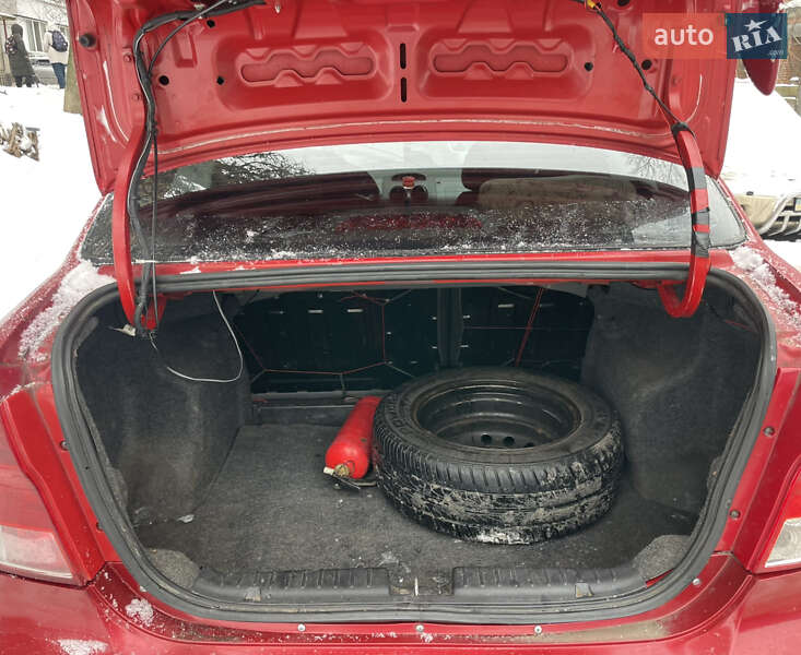 Седан Chevrolet Aveo 2005 в Киеве фото 10 Седан Chevrolet Aveo 2005 в Киеве