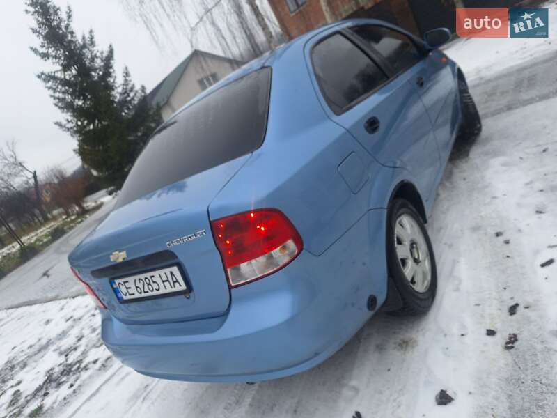 Седан Chevrolet Aveo 2005 в Черновцах