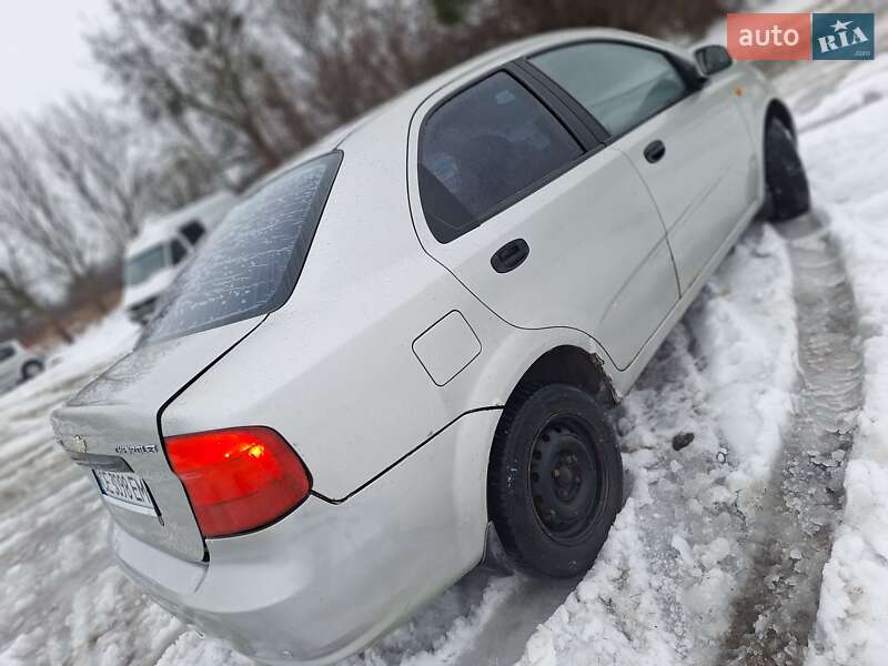 Седан Chevrolet Aveo 2004 в Черновцах фото 7 Седан Chevrolet Aveo 2004 в Черновцах