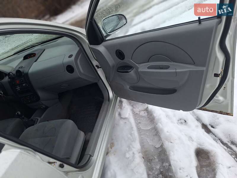 Седан Chevrolet Aveo 2004 в Черновцах фото 24 Седан Chevrolet Aveo 2004 в Черновцах