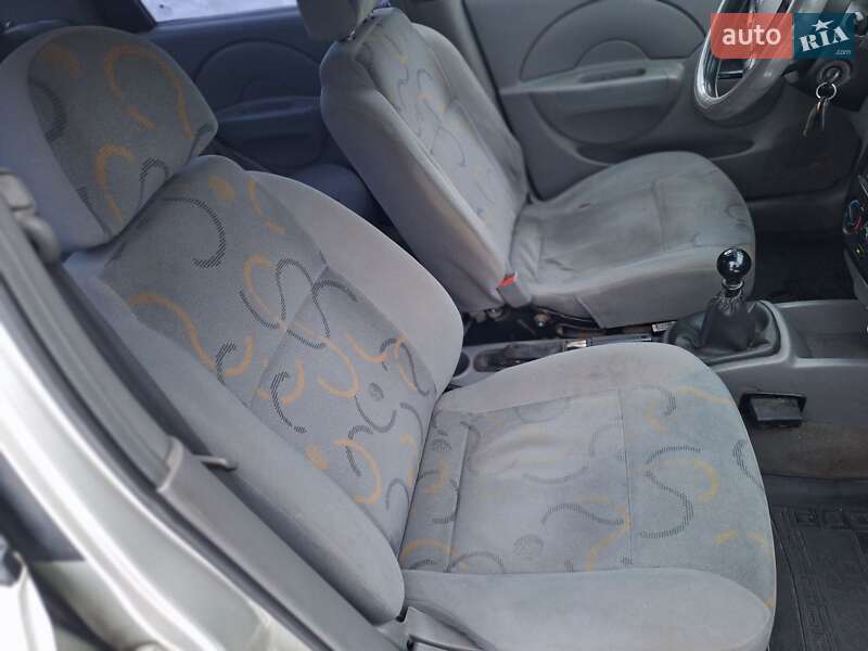 Седан Chevrolet Aveo 2004 в Черновцах фото 28 Седан Chevrolet Aveo 2004 в Черновцах