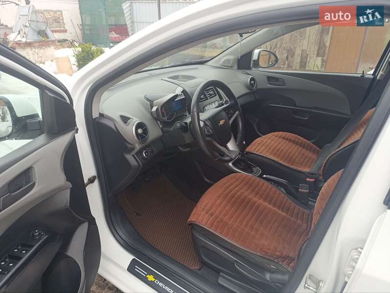 Хэтчбек Chevrolet Aveo 2013 в Мироновке фото 5 Хэтчбек Chevrolet Aveo 2013 в Мироновке