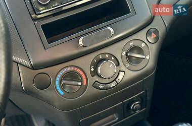 Хетчбек Chevrolet Aveo 2008 в Кривому Розі