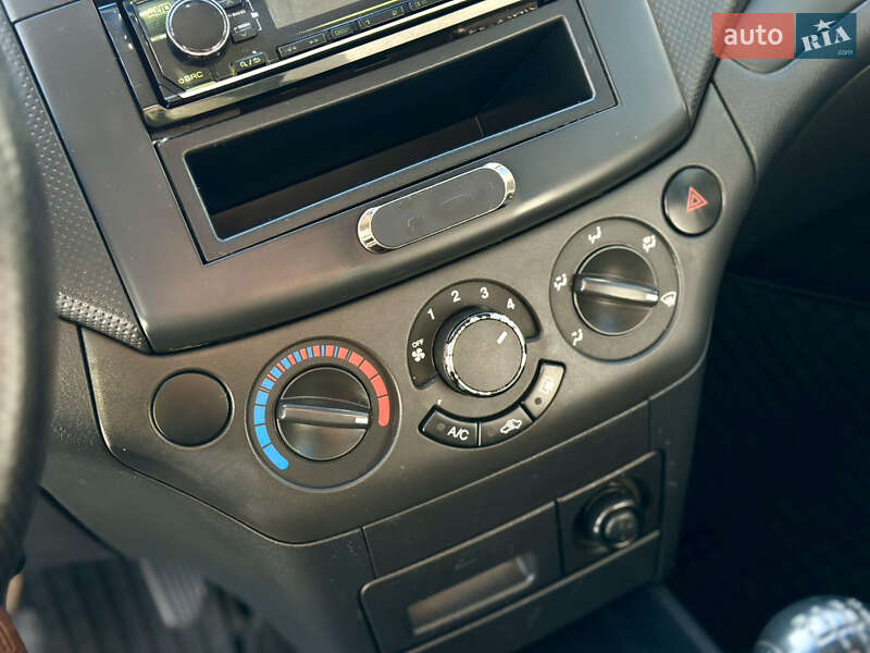 Хетчбек Chevrolet Aveo 2008 в Кривому Розі