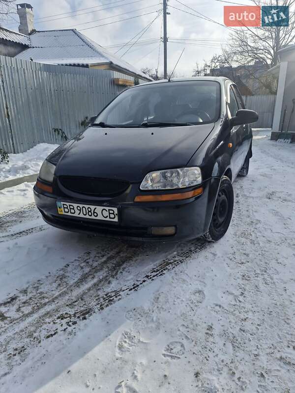 Хэтчбек Chevrolet Aveo 2005 в Киеве